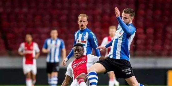 国足球从基 国足球从基